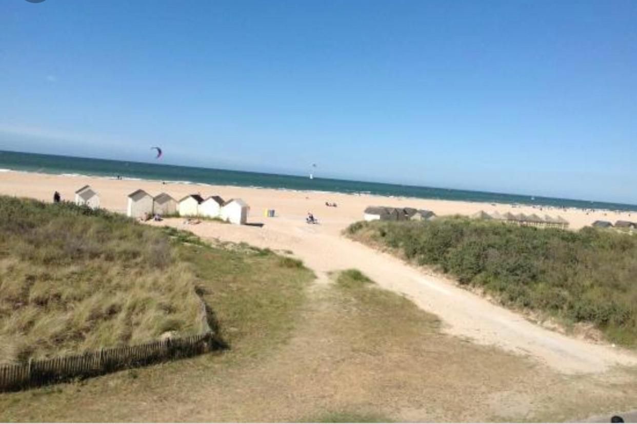 Le Riva Plage Appartement Ouistreham Exteriér fotografie