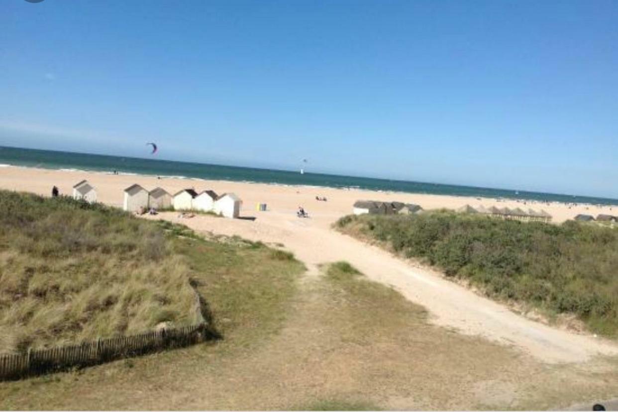 Le Riva Plage Appartement Ouistreham Exteriér fotografie